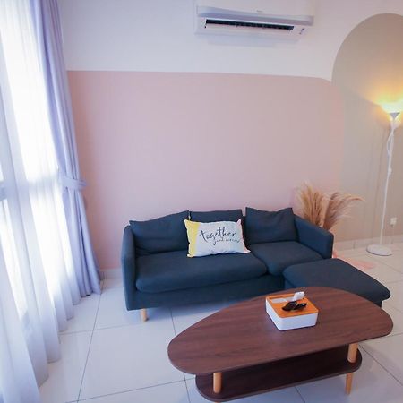 Econest Apartment By The One - Educity Nusajaya Nusajaya  Esterno foto