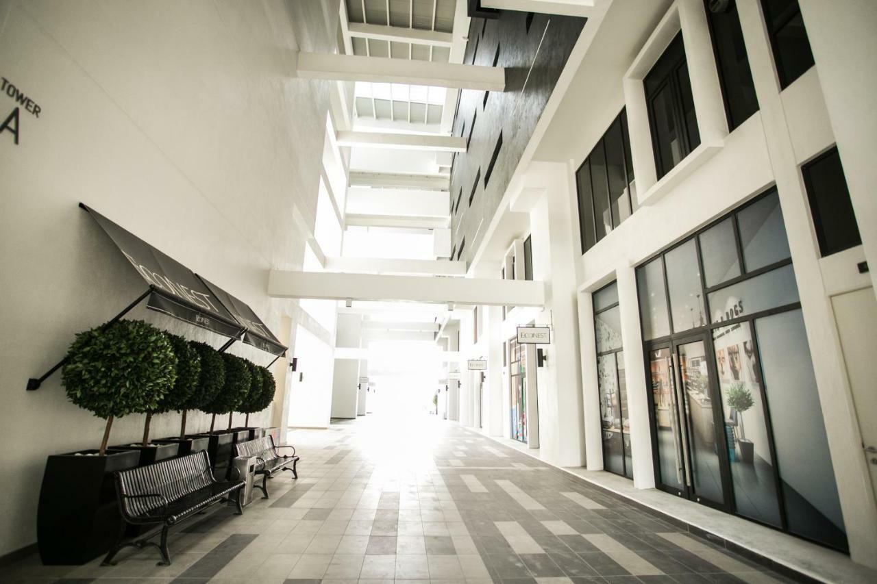 Econest Apartment By The One - Educity Nusajaya Nusajaya  Esterno foto