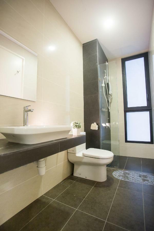 Econest Apartment By The One - Educity Nusajaya Nusajaya  Esterno foto